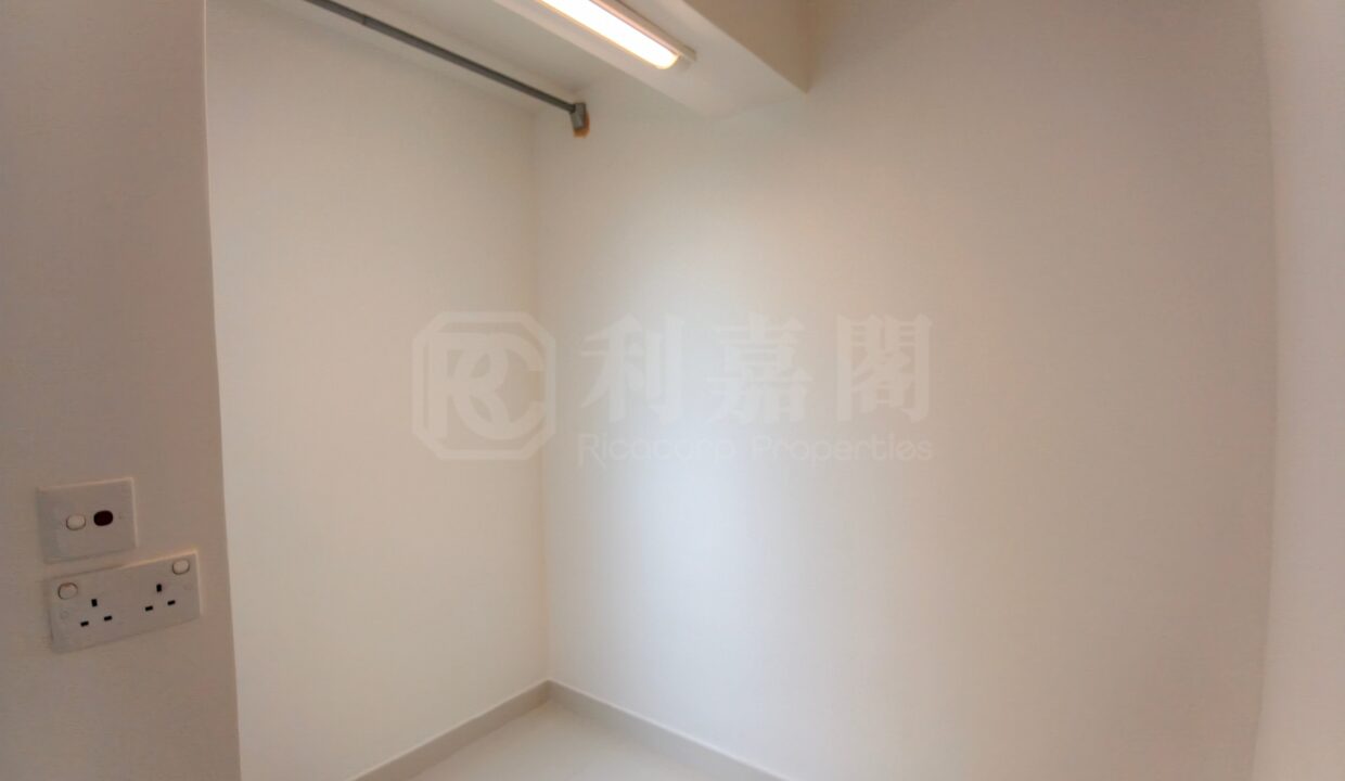 1b7f6ab0-873a-43aa-8740-ea5755624bc2.jpeg