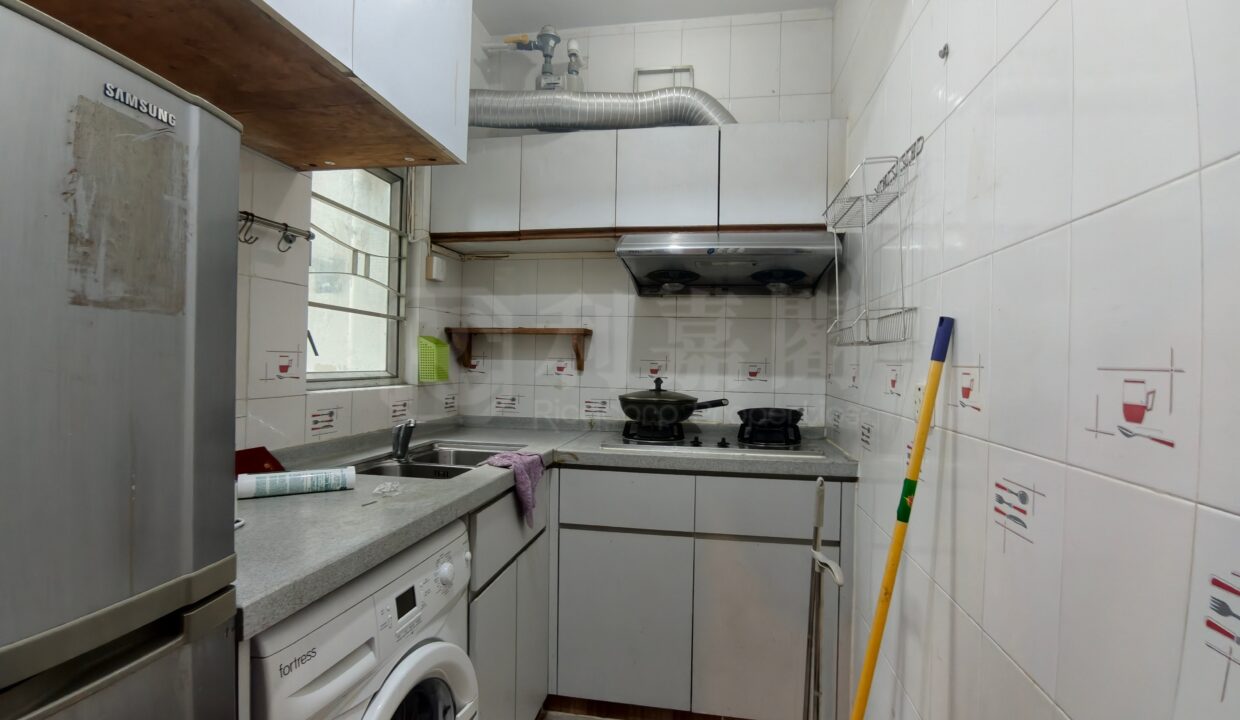 ad21cd11-a420-4dab-87fc-99c0be5d60c3.jpeg