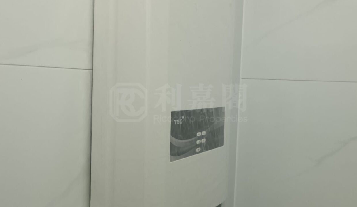 02d9d0d5-91fe-4658-a33d-ae88bdf54350-1.jpeg