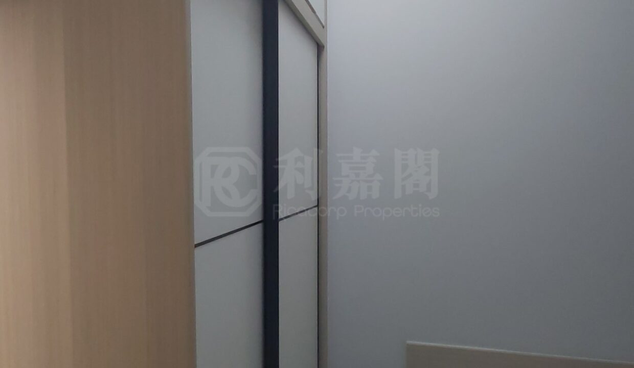 271c3dd8-5c5b-4e60-950b-9c2d79bc1851-1.jpeg