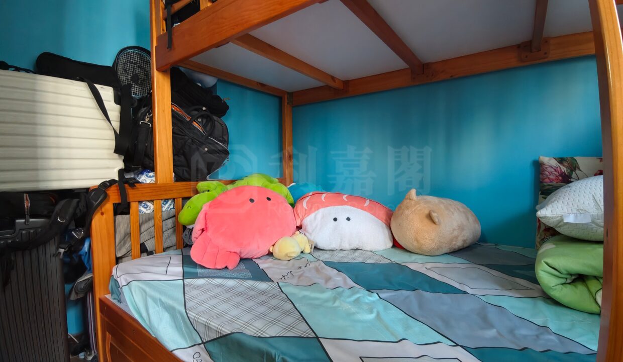 6b097bf9-d7db-4a68-a958-0d4c3d4a1172.jpeg