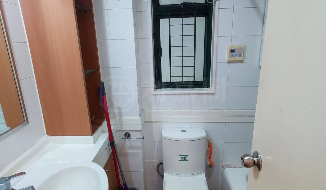 1d07e74b-ec85-499f-8a17-41f12703a7af.jpeg