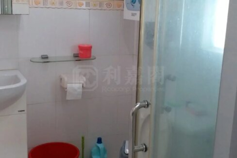 627f52fa-b9a3-4dba-a2df-e8761f1c3eae.jpeg