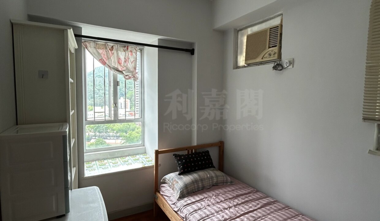 e2fb0f8d-ad55-4d75-ab48-6387742f62cc.jpeg