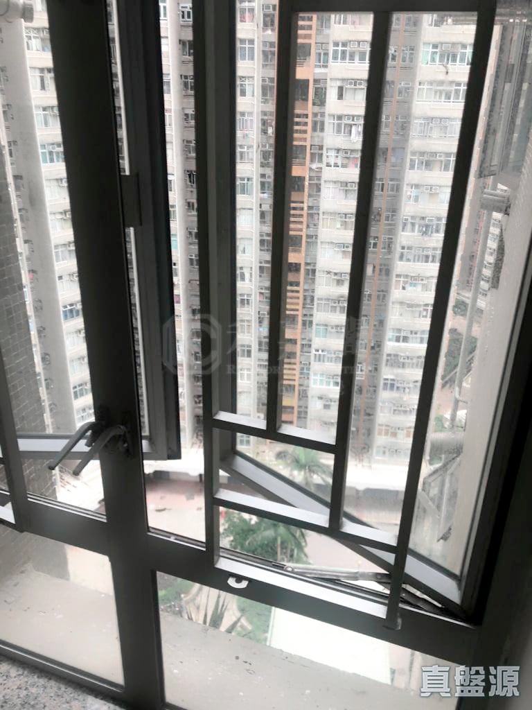 安盛苑高層 16室