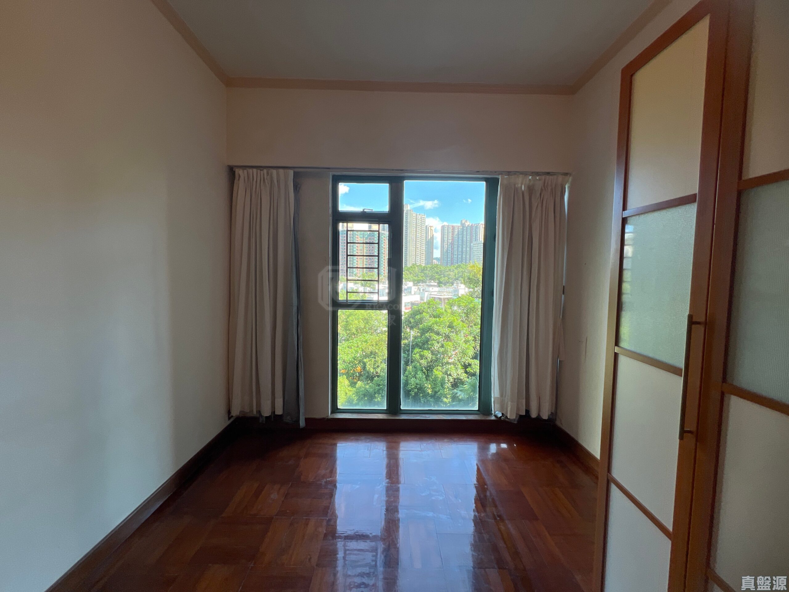 奕翠園 8座低層 B室