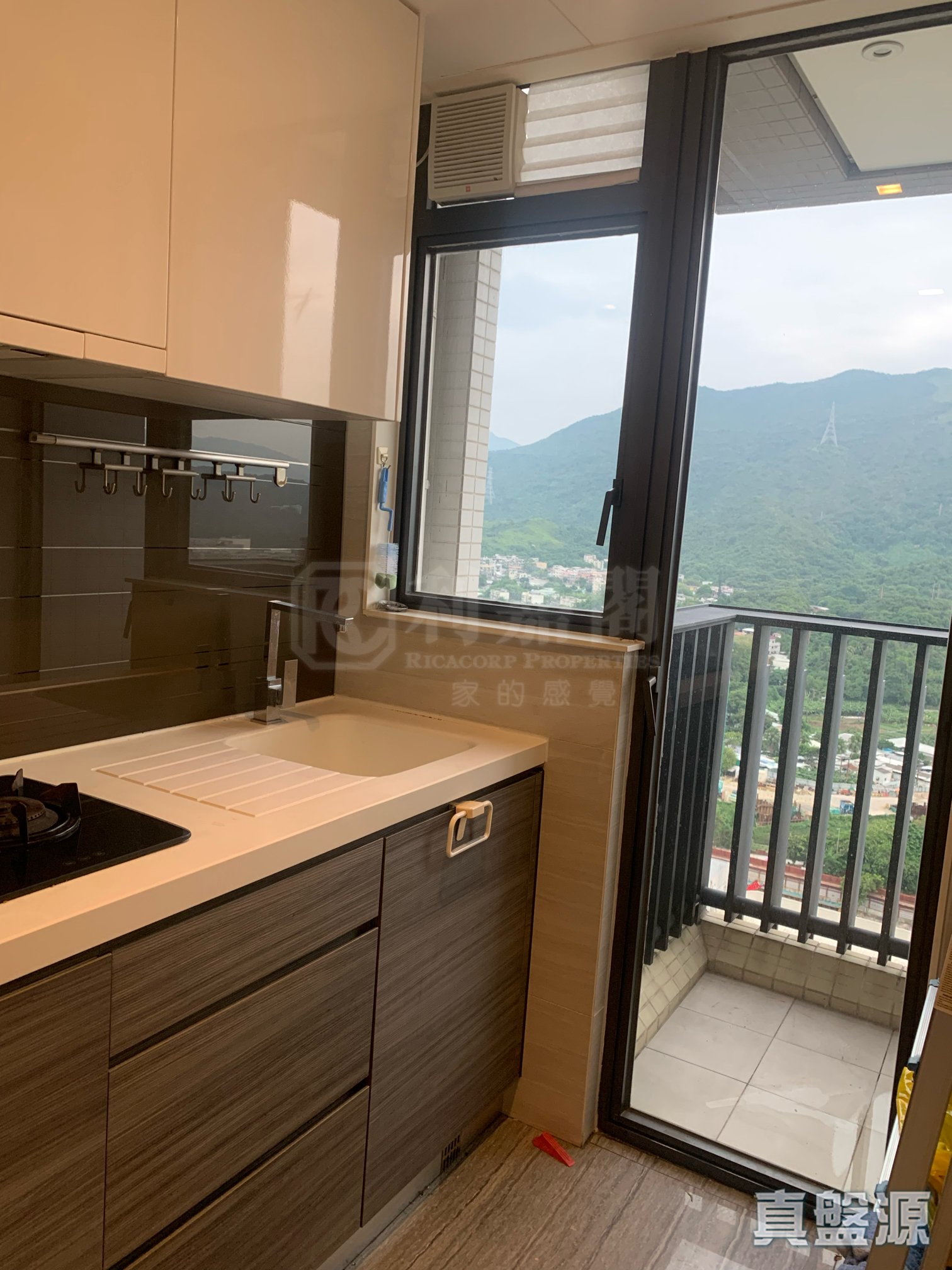 逸峯 5座高層 C室