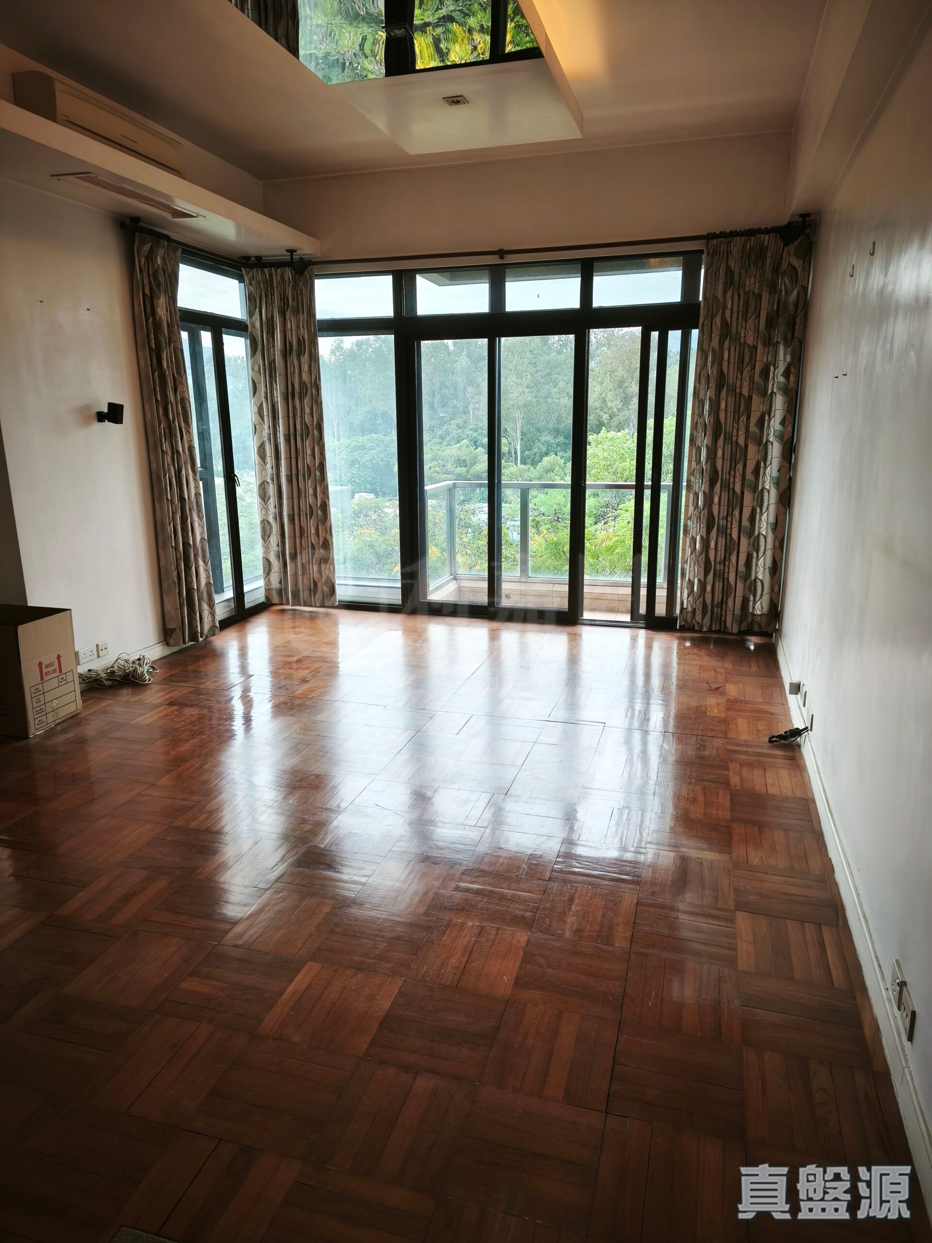 高爾夫景園 2座高層1車位車位