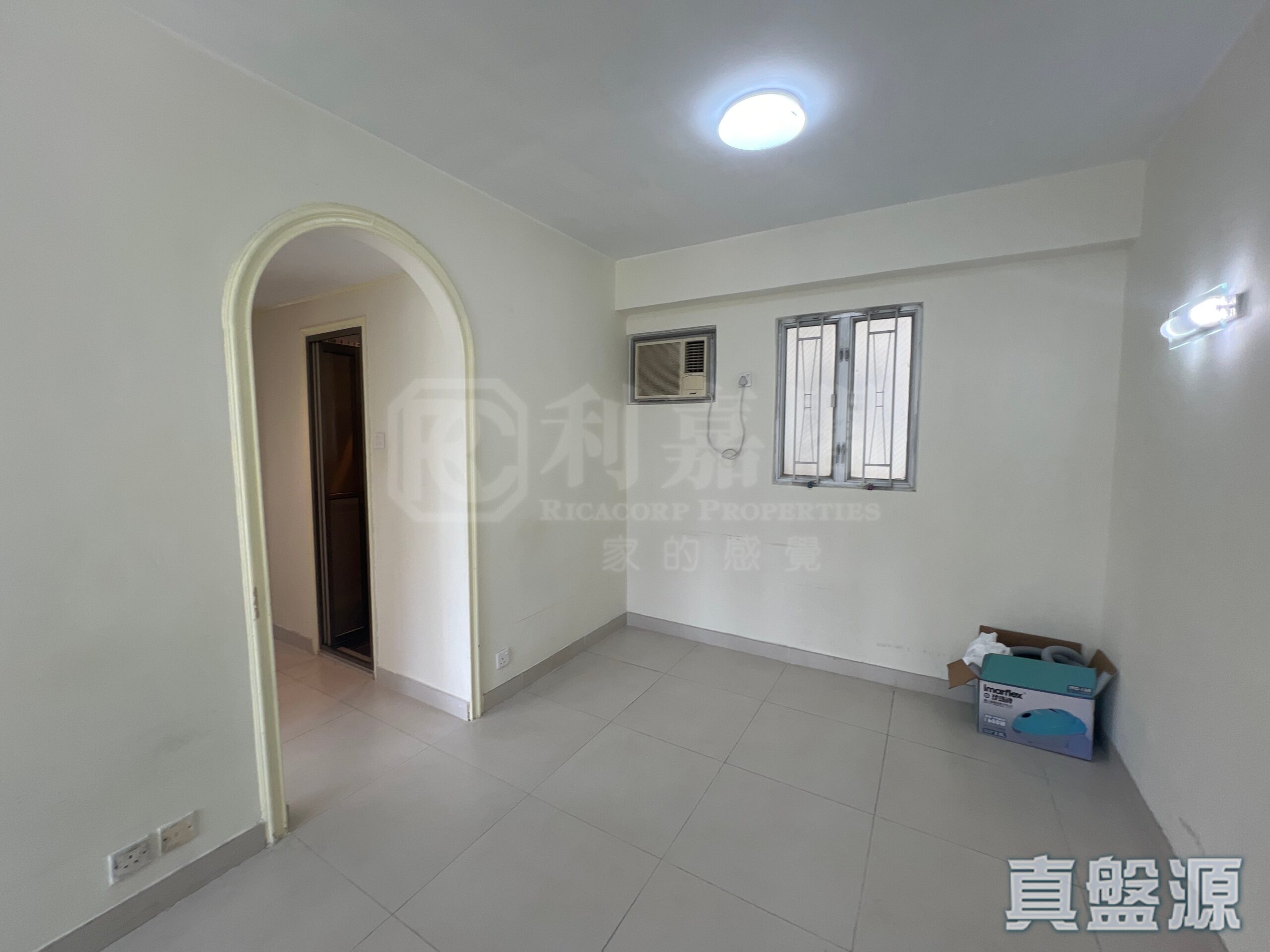 威尼斯花園 2座極高層 F室