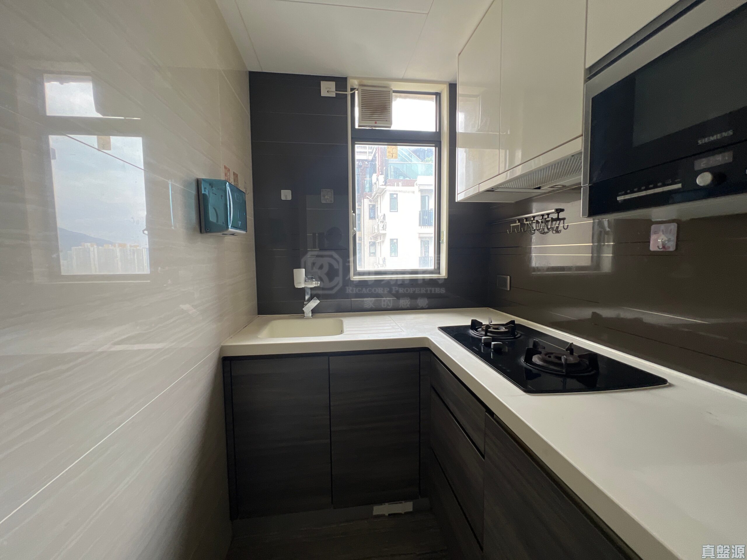 逸峯 5座極高層 E室