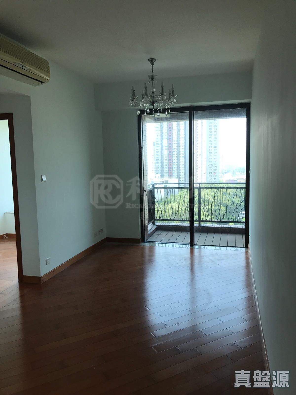 皇府山 3座高層 E室