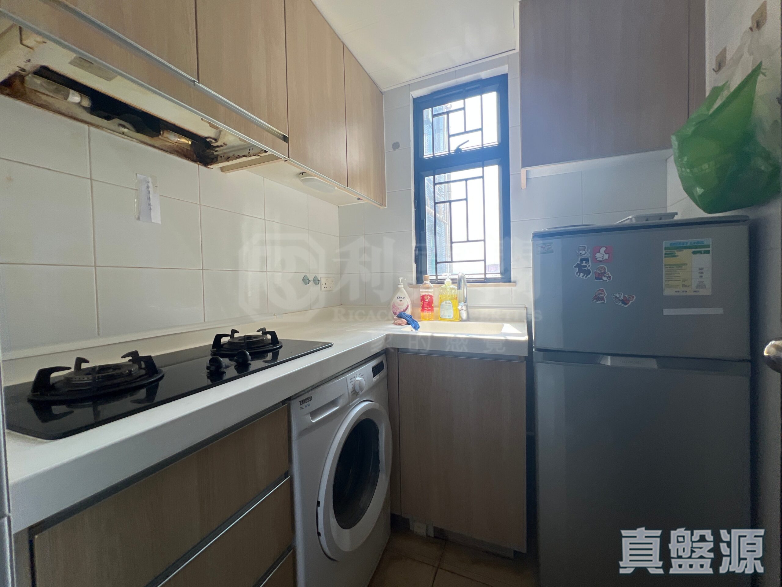 顯峯極高層 F室