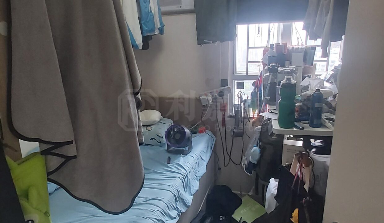 12d36dfb-3073-4745-a610-cefa1039e9f5.jpeg