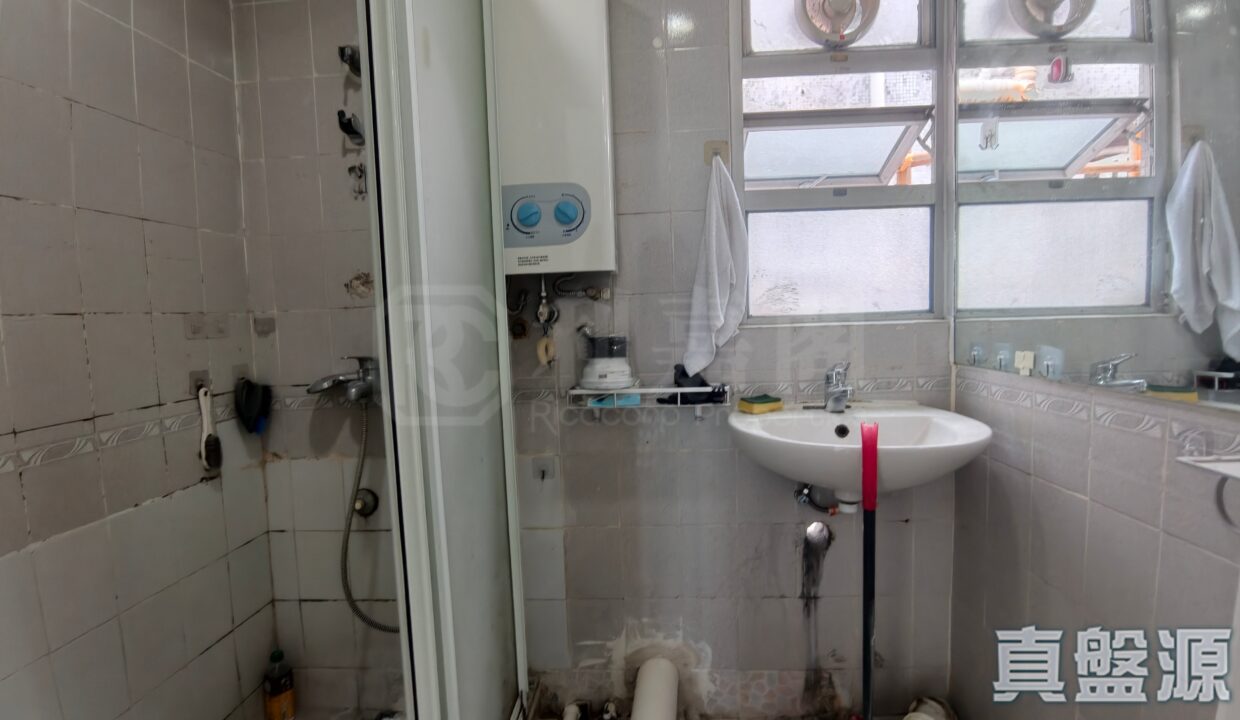 12edbb67-83d5-457c-84ad-6a23ee0c76e0.jpeg