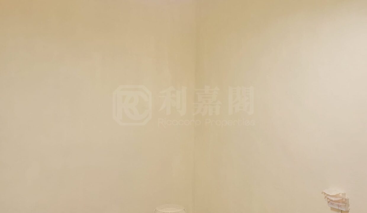 1c3139a0-b7ad-4ceb-96b7-17f41d82825a.jpeg