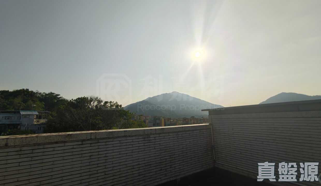 256f1db7-5b7d-40c4-9c48-38ff46dc16f3.jpeg