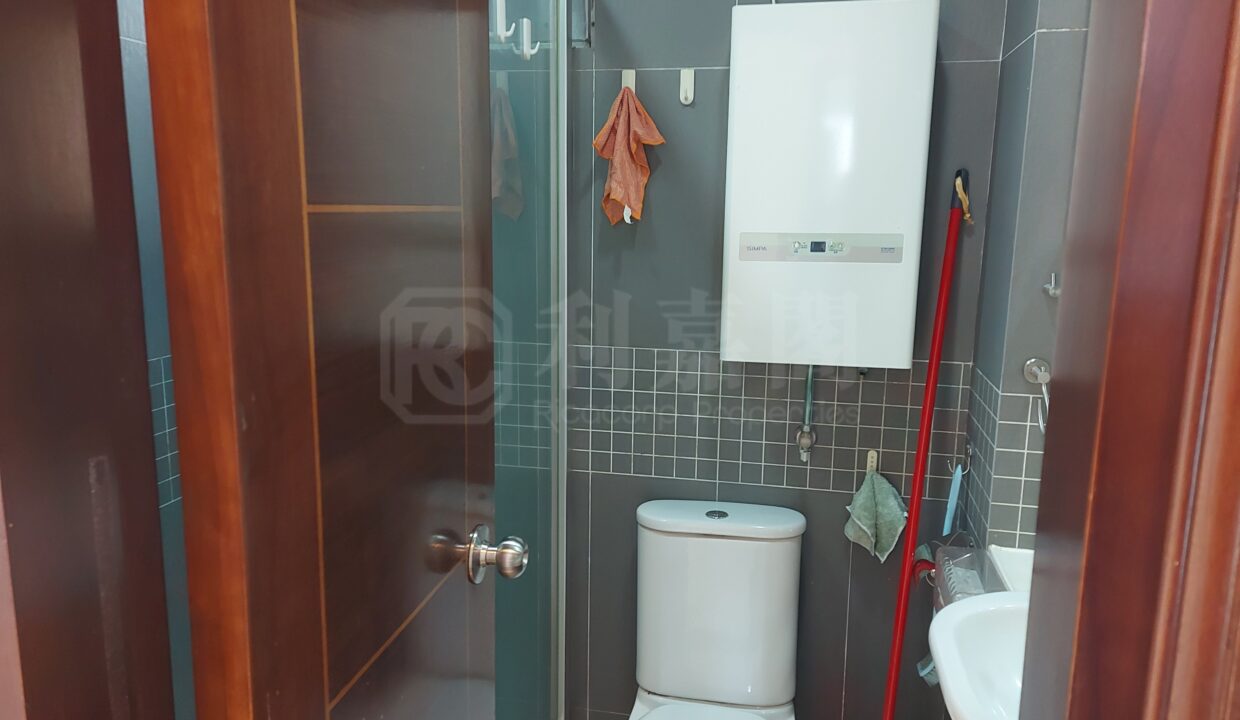 33fa5e51-1787-4c13-9c3f-6b8152a5fddc.jpeg