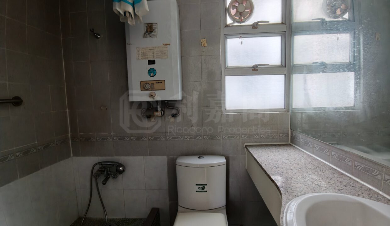 961a487f-759d-4064-b15c-e5b7265972d1.jpeg