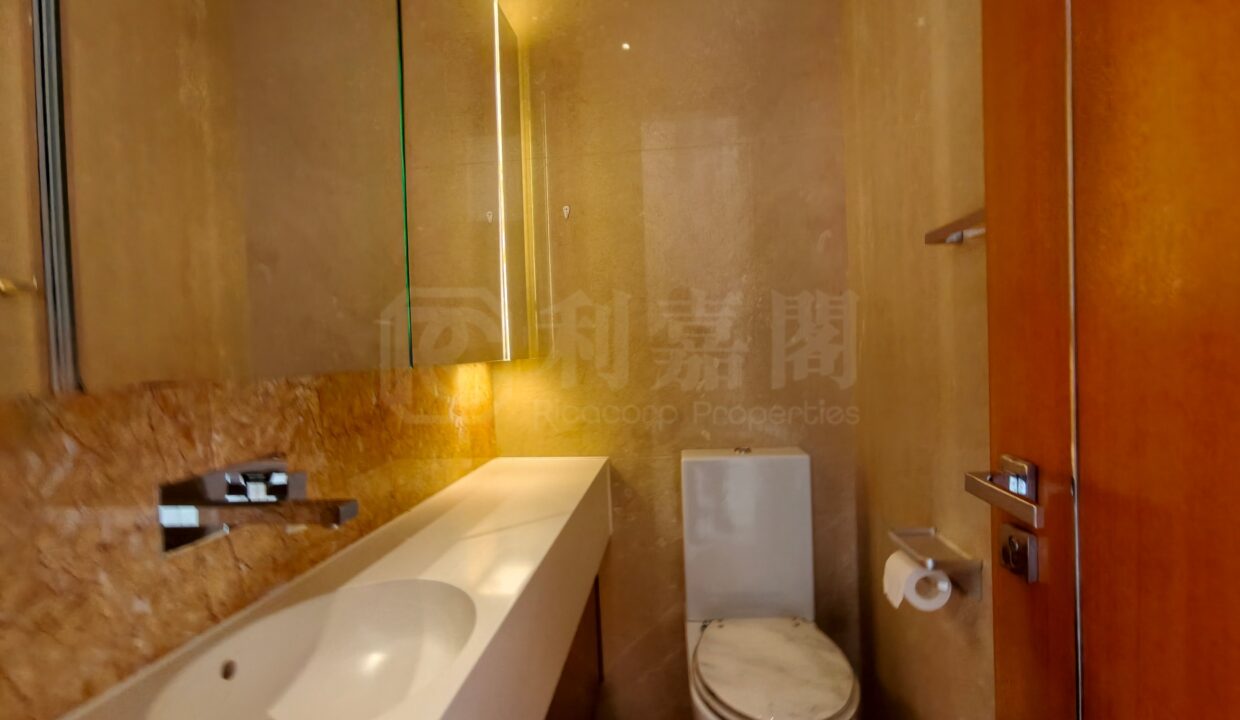 9cd7b0c5-754c-420f-bb05-a5c5fc727d13.jpeg