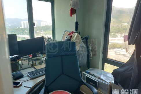 cadb7ffe-ed71-40d9-8f1b-330042a1727d-1.jpeg