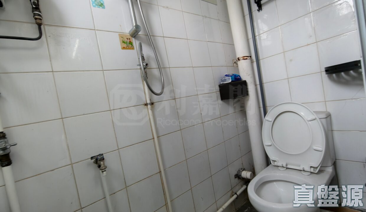 e655a1aa-a94b-4db1-b2b2-0d89e782f5dd-1.jpeg